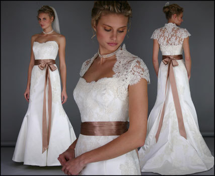 lace wedding dress with straps